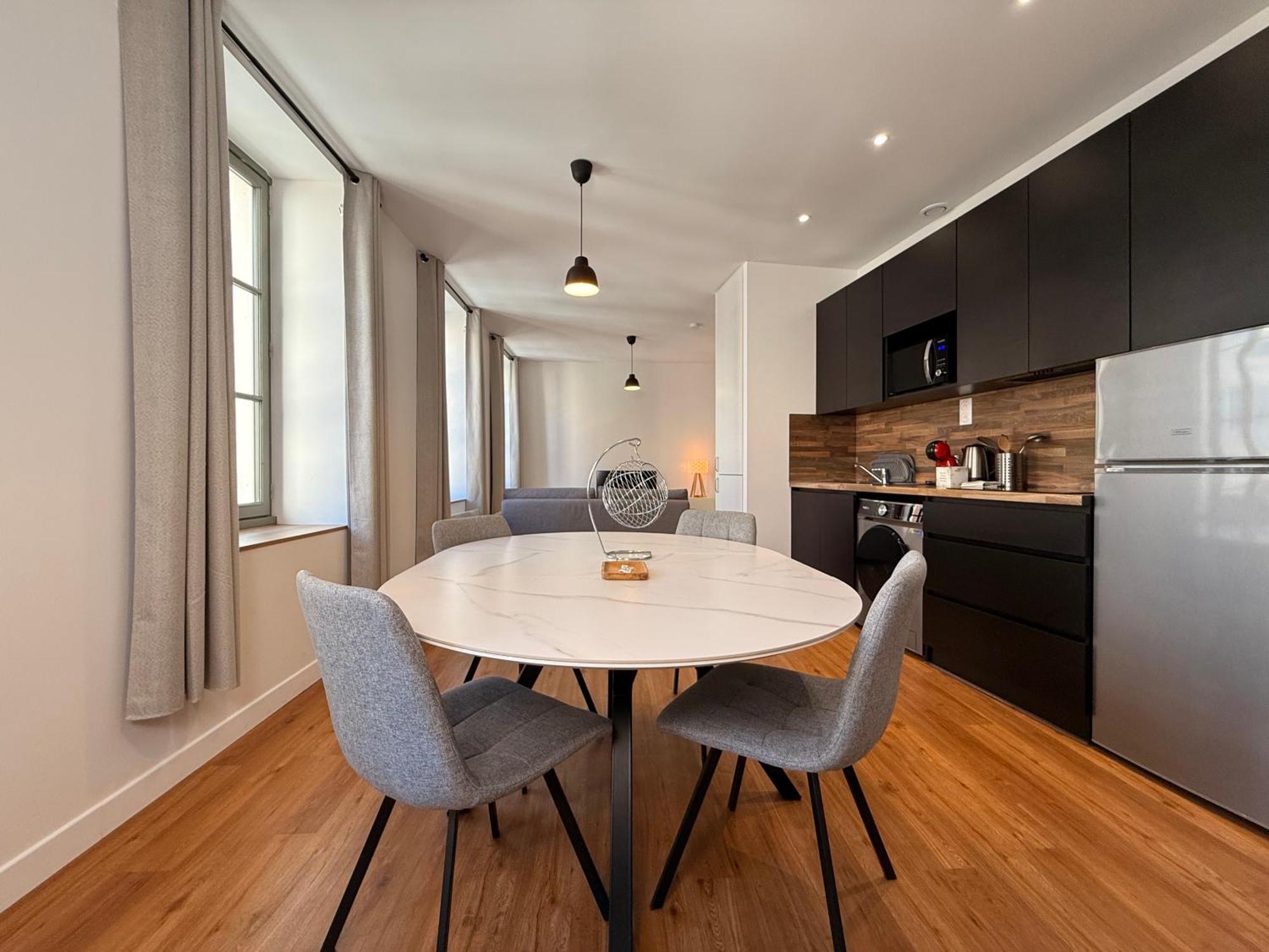 Le Moderniste Proche Des Halles Et Cathedrale Apartment *